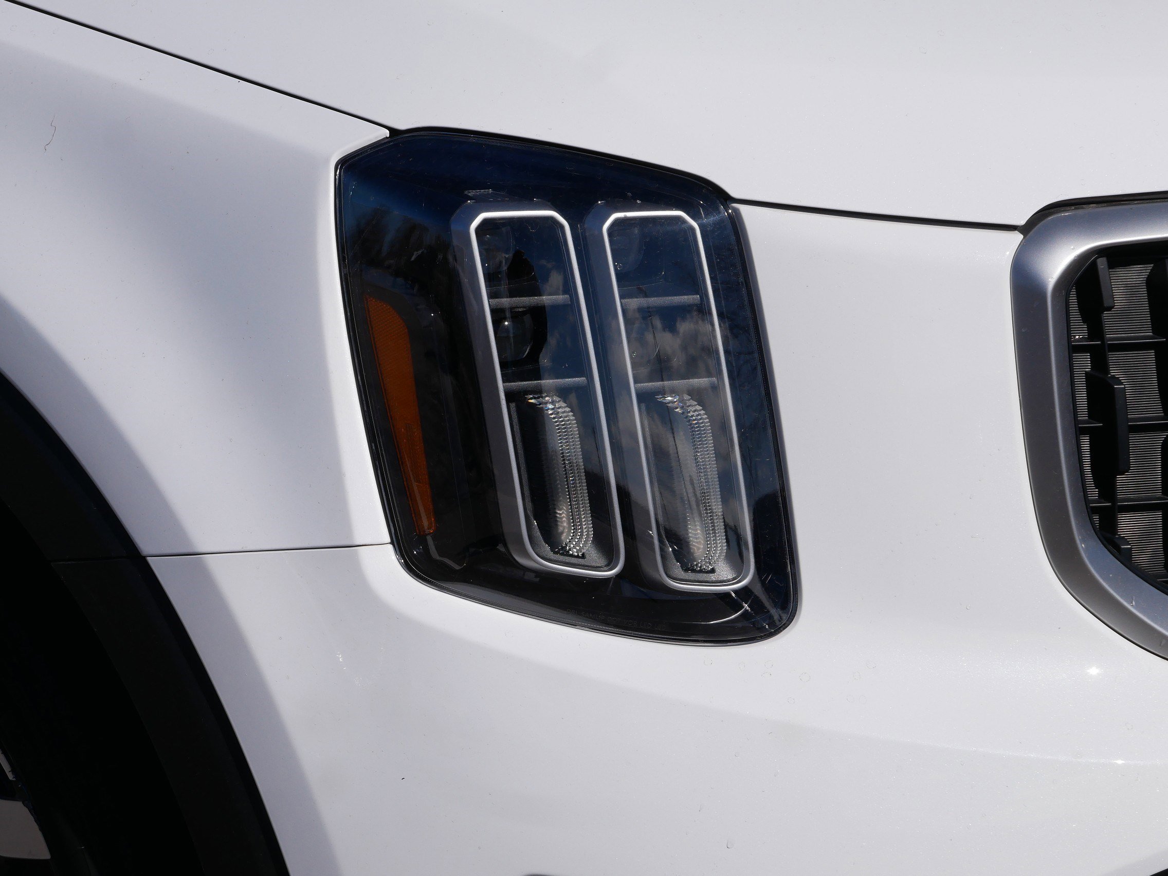 Used 2023 Kia Telluride EX w/ EX Captain's Chair Package image 16