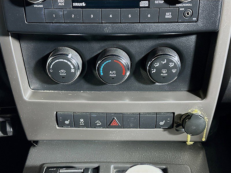 Used 2012 Jeep Liberty Sport image 14