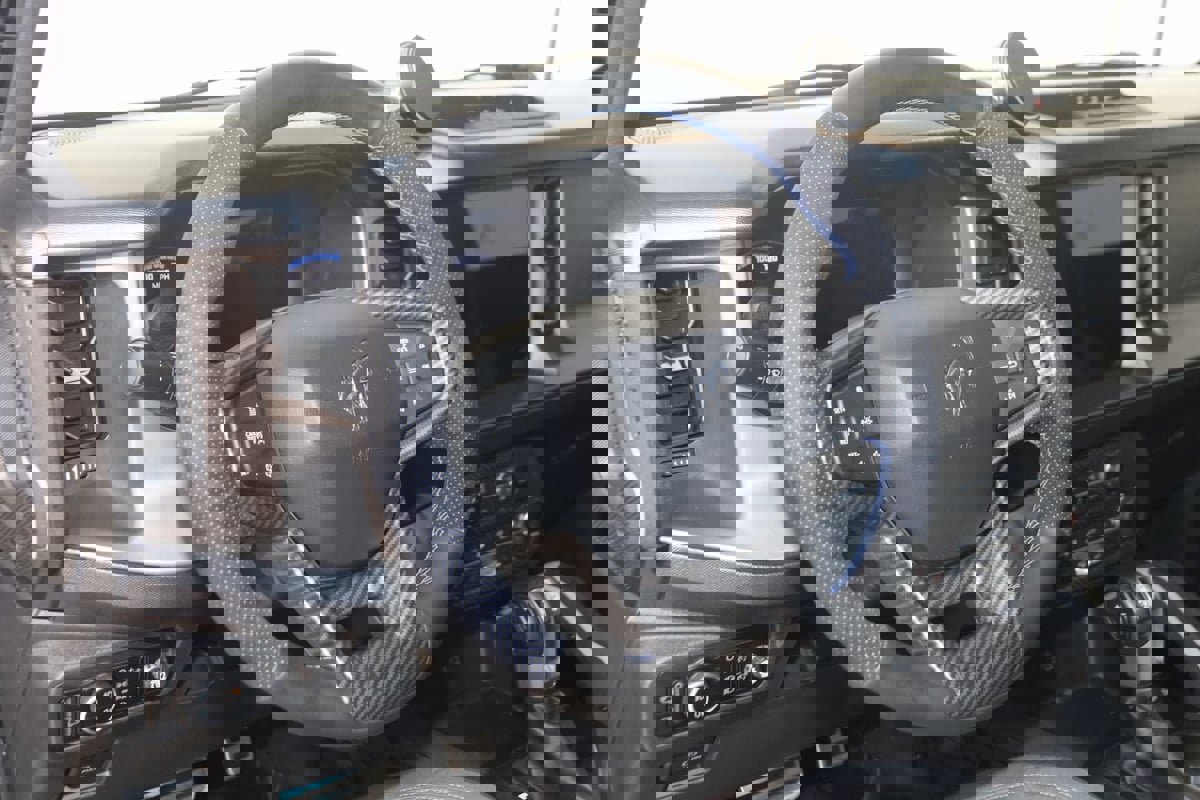 Used 2021 Ford Bronco Outer Banks image 6