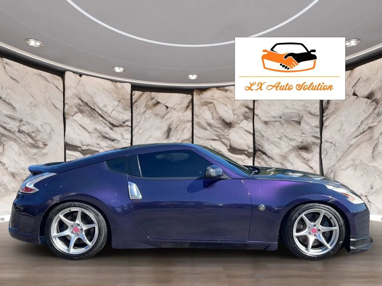 Used 2011 Nissan 370Z Touring w/ Sport Pkg image 7