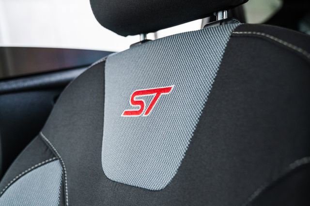 Used 2018 Ford Focus ST image 17