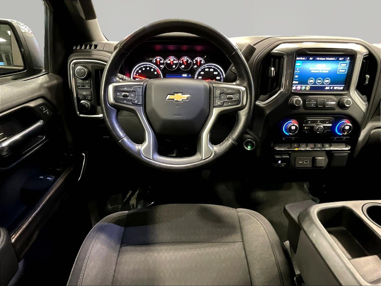 Used 2021 Chevrolet Silverado 1500 LT w/ Bed Protection Package AWD/4WD image 9