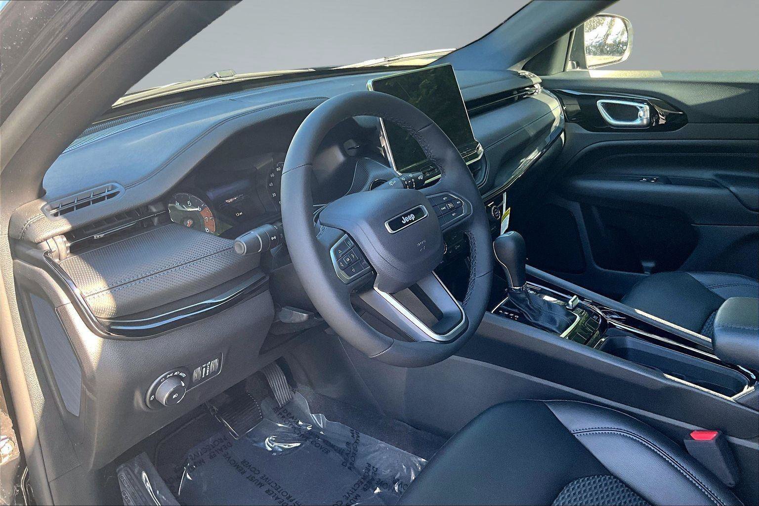 New 2026 Jeep Compass Latitude AWD/4WD image 7