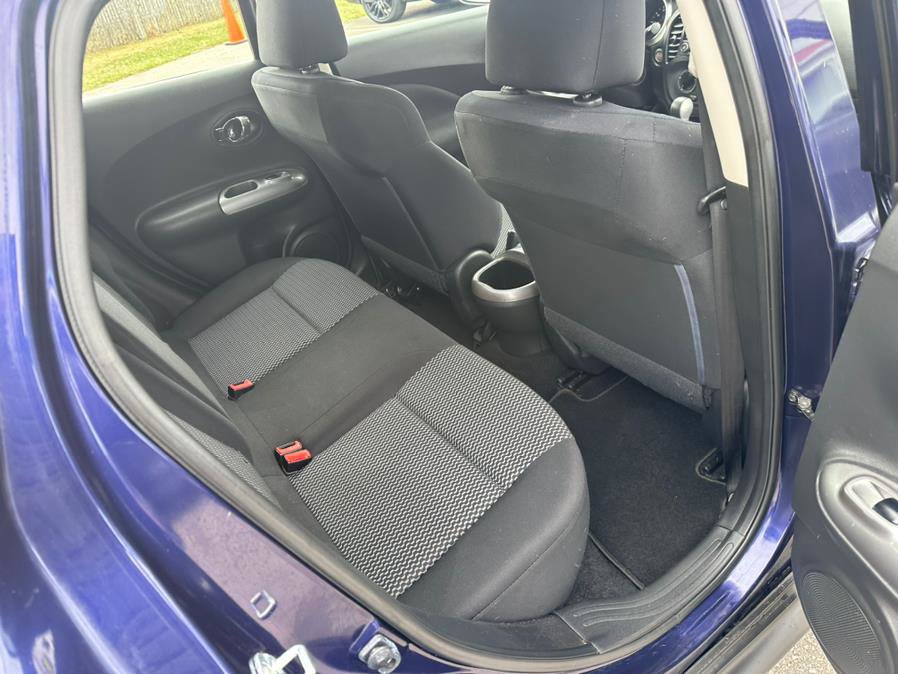 Used 2015 Nissan Juke S image 13