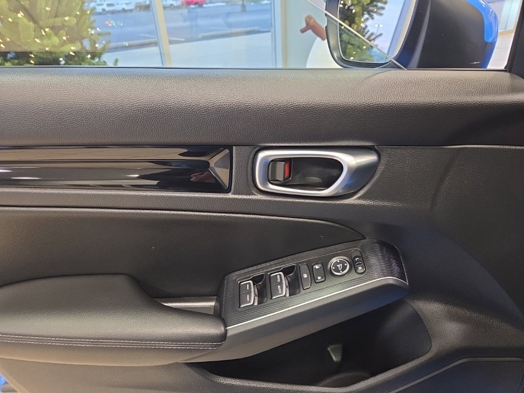 Used 2022 Honda Civic Sport Touring image 11