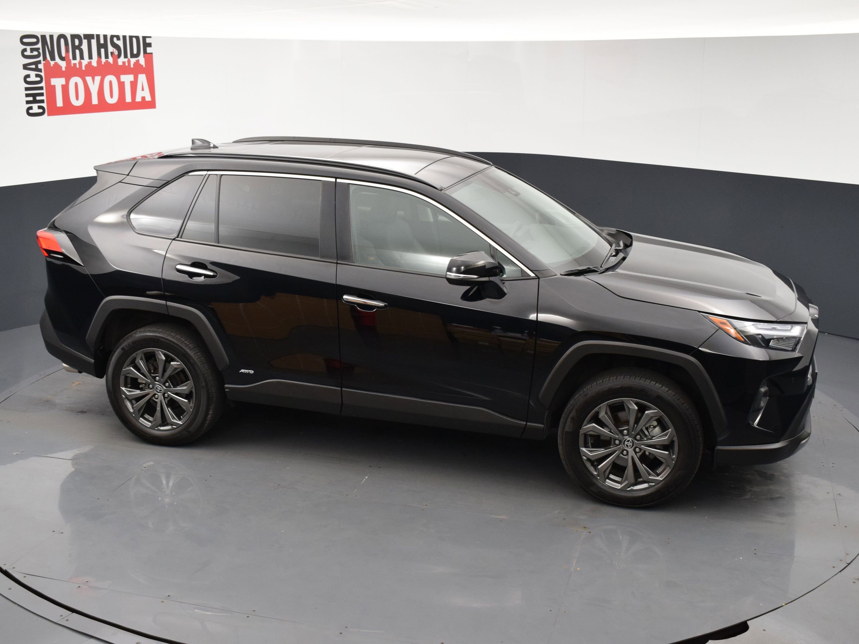Used 2024 Toyota RAV4 Limited w/ Advanced Technology Package AWD/4WD image 30