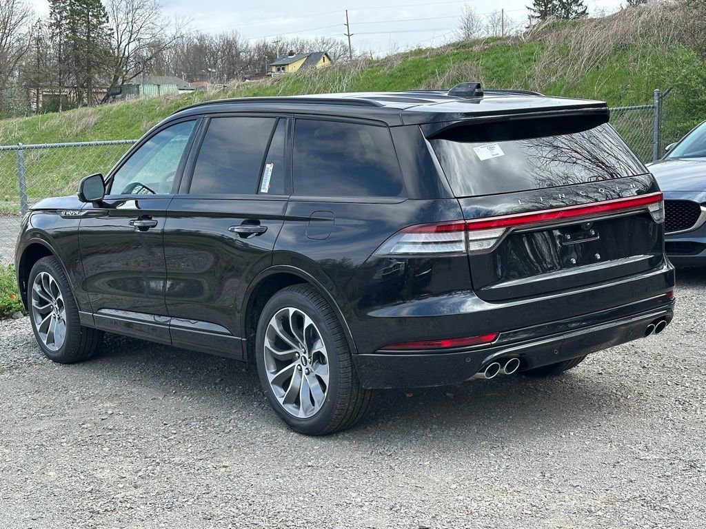 New 2026 Lincoln Aviator AWD image 32