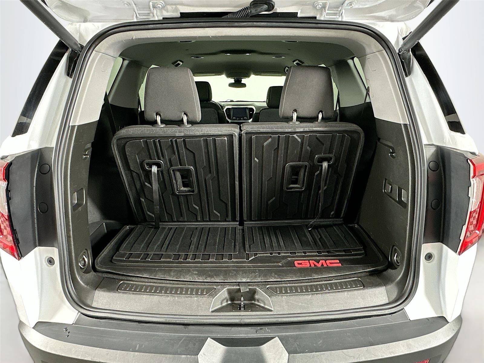 Used 2023 GMC Acadia SLE w/ Driver Convenience Package image 25