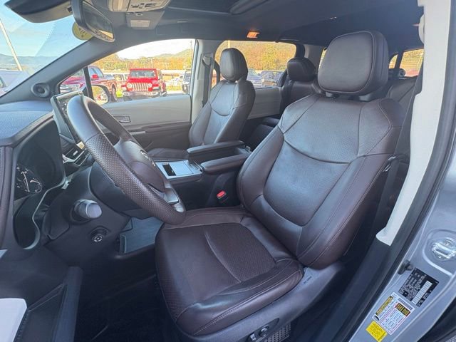 Used 2021 Toyota Sienna Platinum image 26