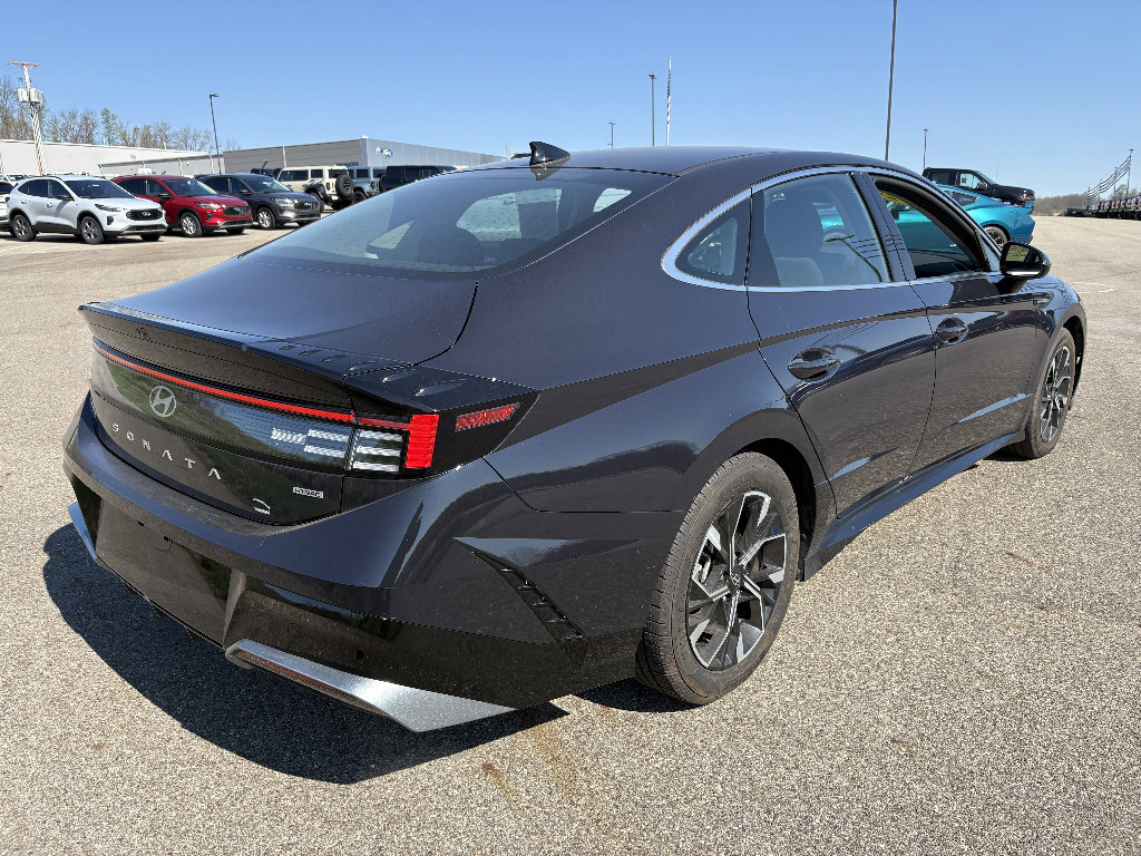 Used 2024 Hyundai Sonata SEL AWD/4WD image 5