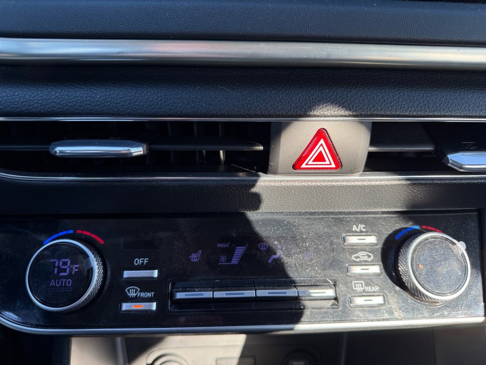 Certified 2023 Hyundai Sonata SEL w/ Winter Weather Package image 18