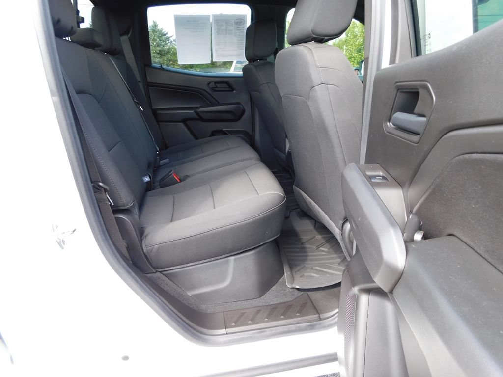 Used 2025 Chevrolet Colorado Trail Boss AWD/4WD image 24