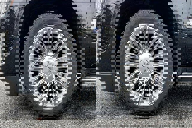 Used 2016 Cadillac Escalade Platinum image 8