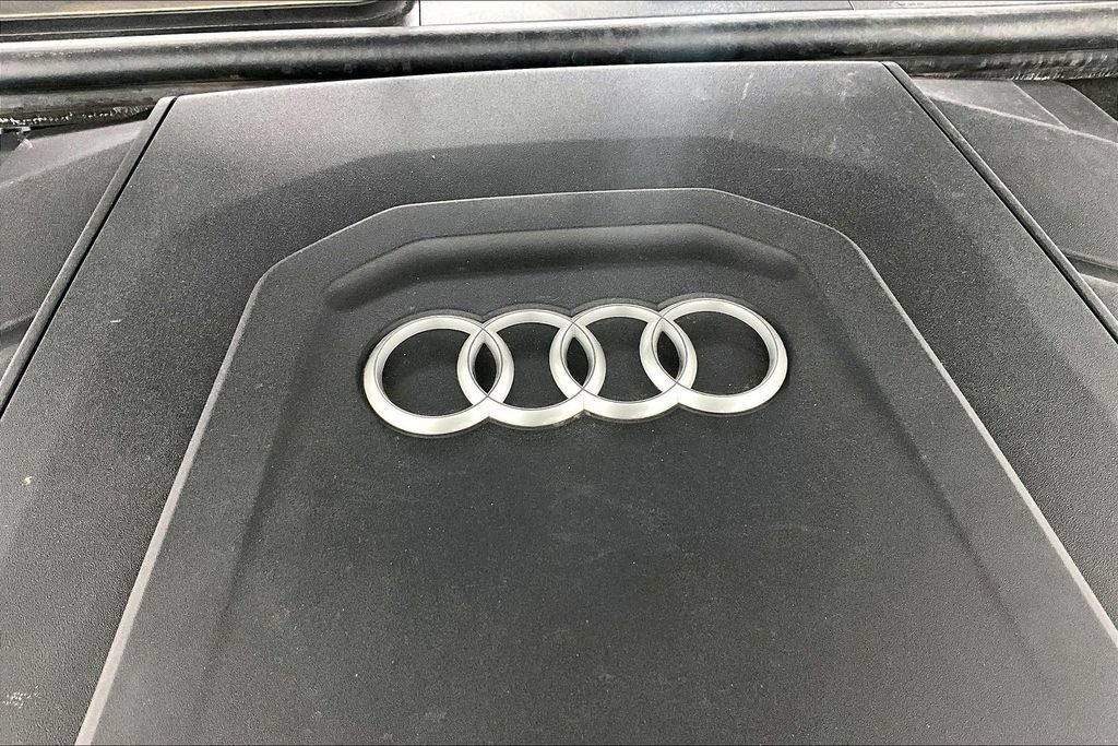 Used 2019 Audi Q8 Prestige AWD/4WD image 33