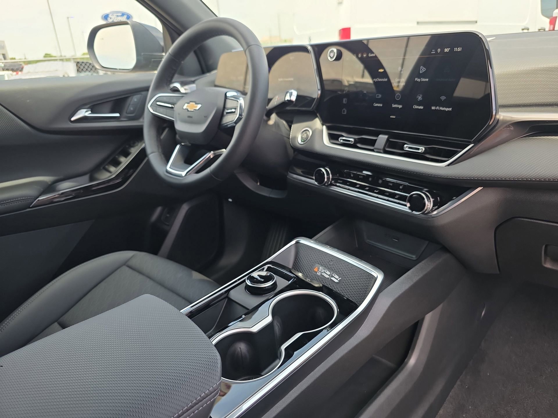 New 2026 Chevrolet Equinox LT w/ Convenience Package II FWD image 16