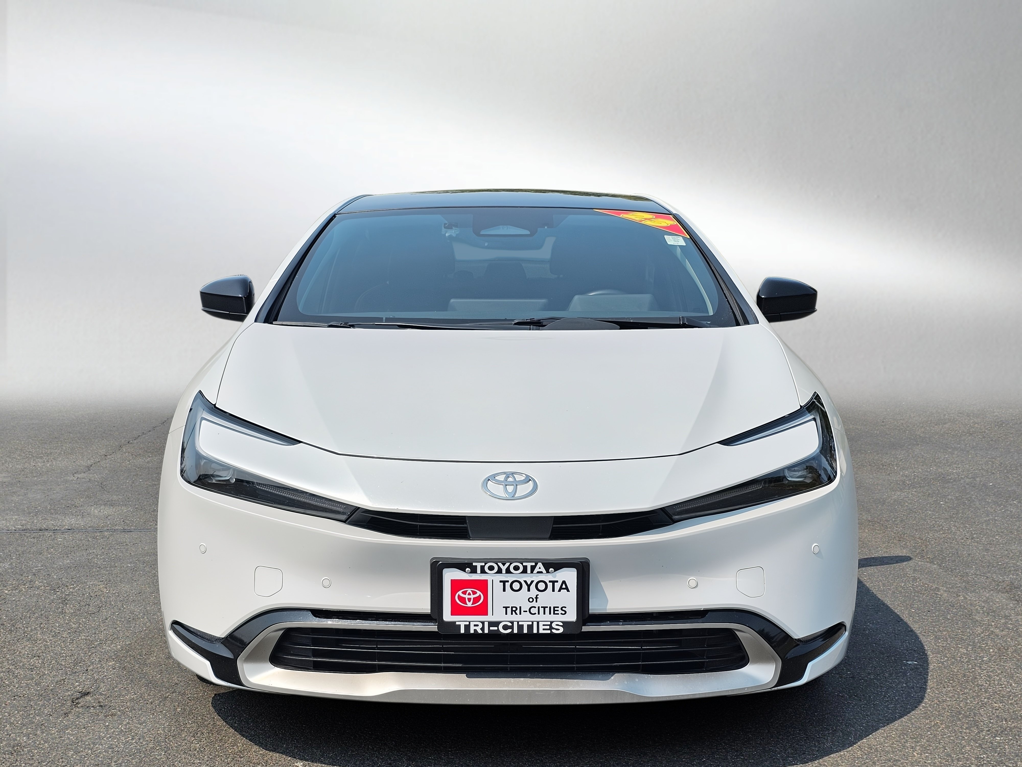 Used 2023 Toyota Prius Prime FWD image 8