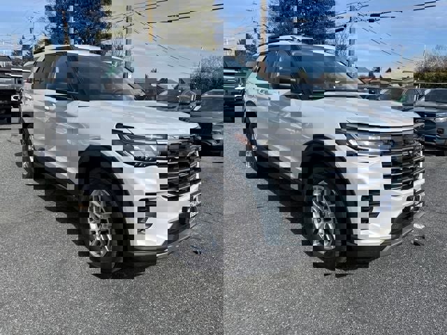 New 2026 Ford Explorer Active AWD/4WD image 7