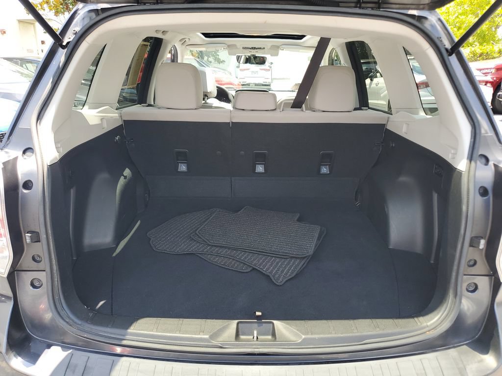 Used 2017 Subaru Forester 2.5i Premium AWD/4WD image 10