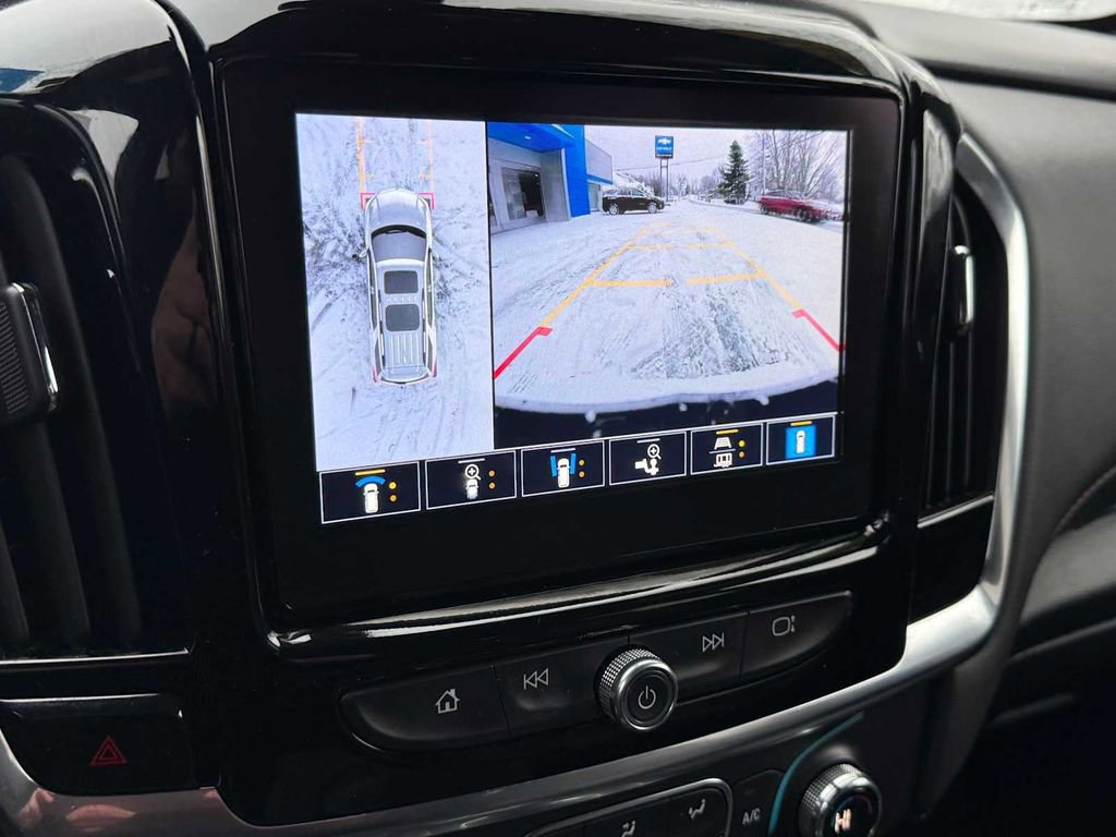 Used 2023 Chevrolet Traverse RS image 56