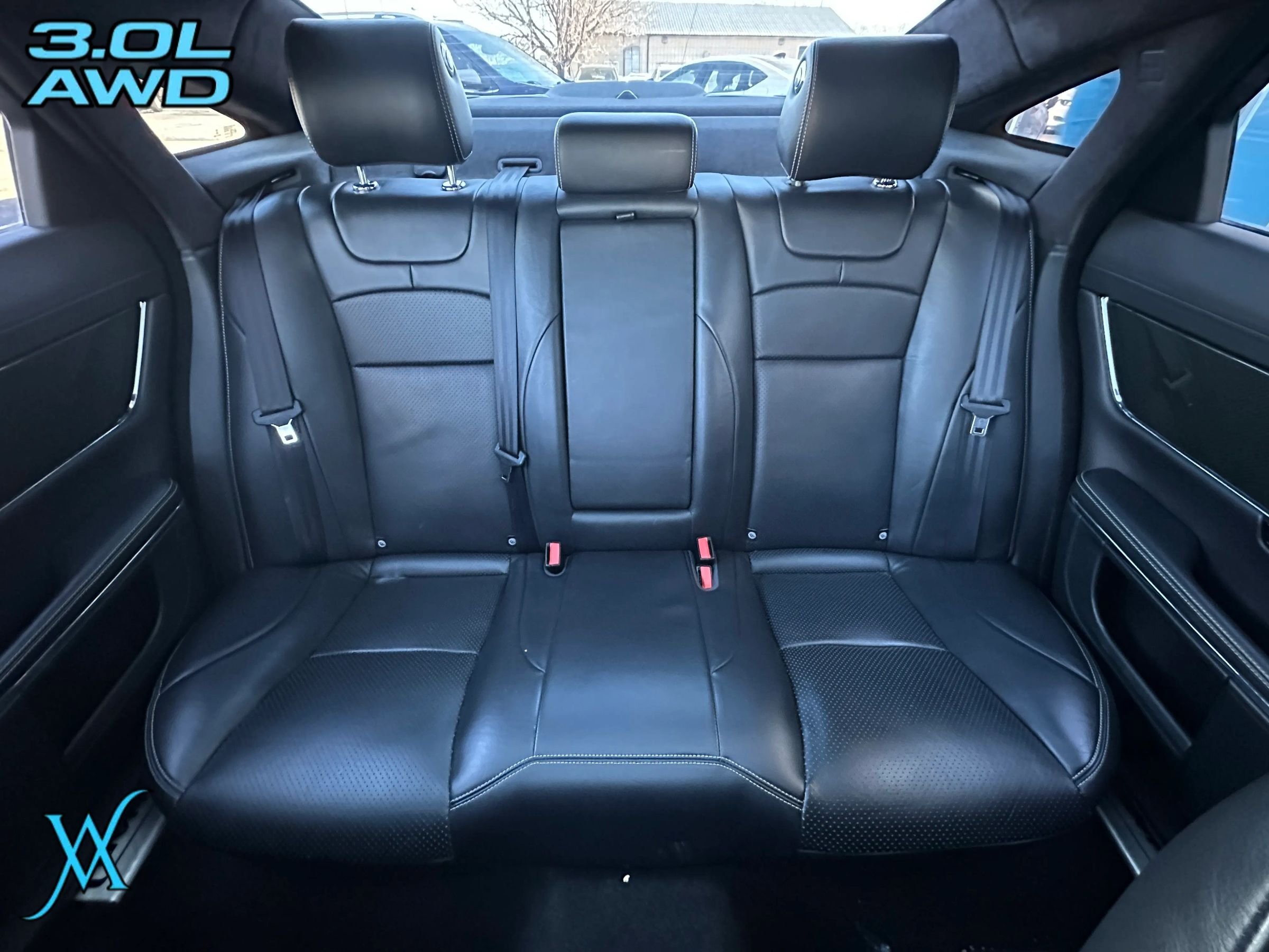 Used 2015 Jaguar XJ AWD image 39