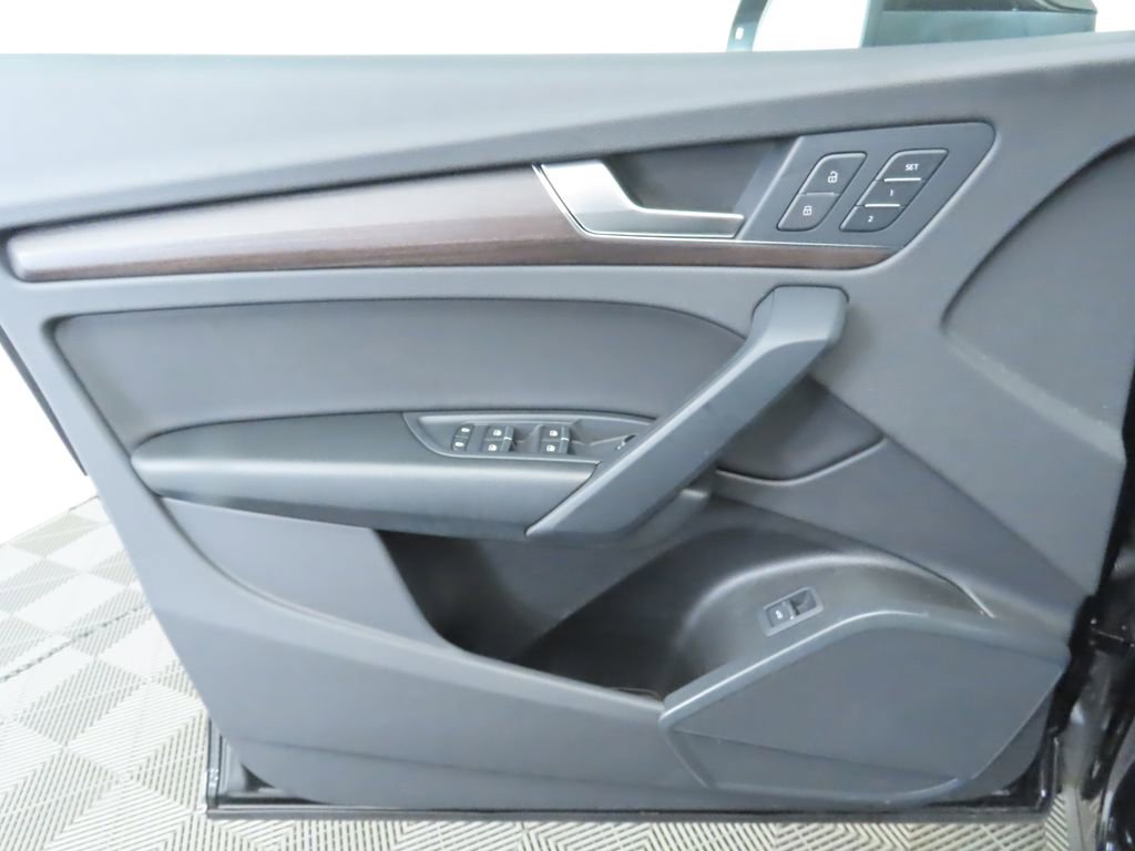 Used 2022 Audi Q5 2.0T Premium image 24