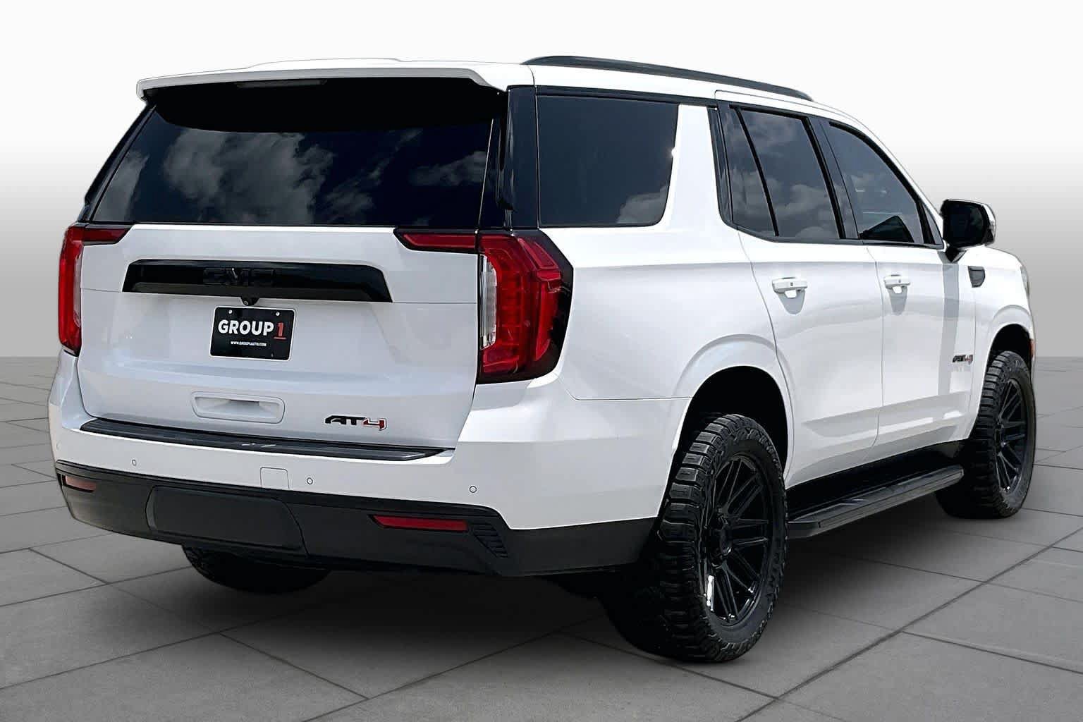 Used 2024 GMC Yukon AT4 w/ Technology Package AWD/4WD image 13