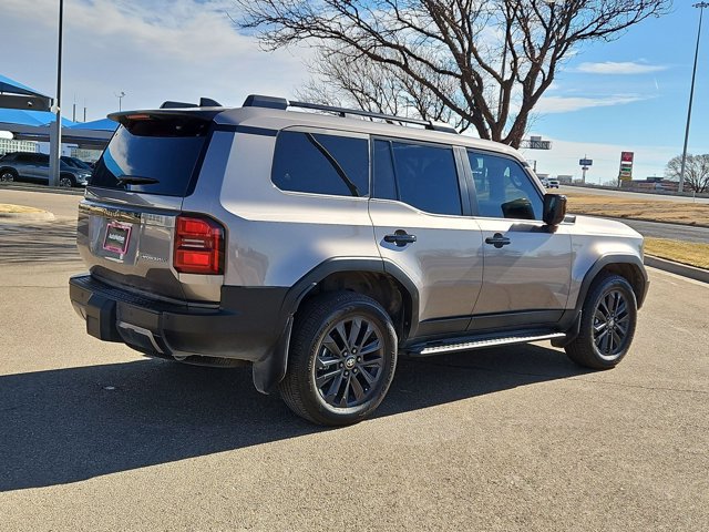 Used 2024 Toyota Land Cruiser image 5