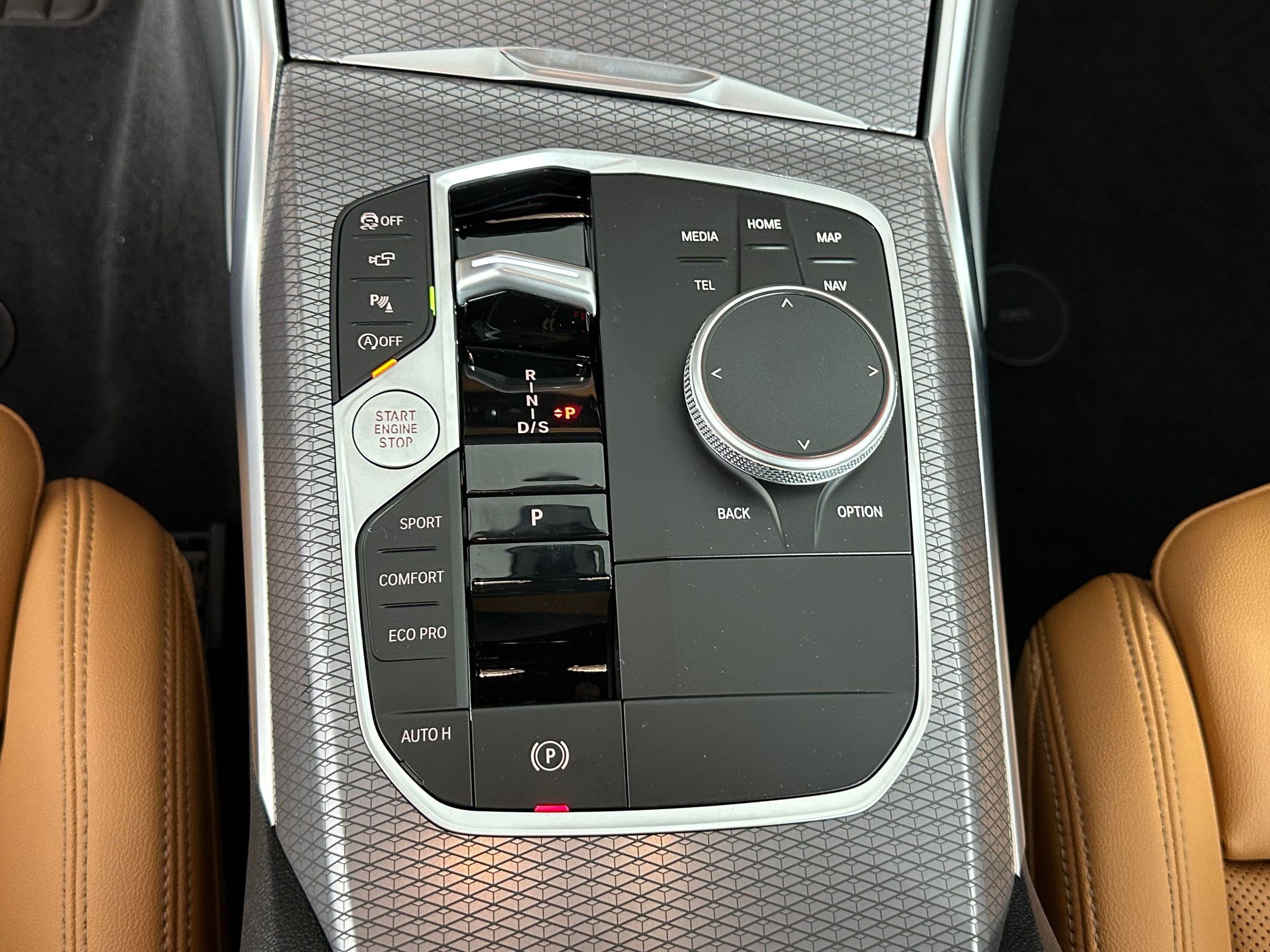 Used 2026 BMW 330i Sedan w/ M Sport Package image 15