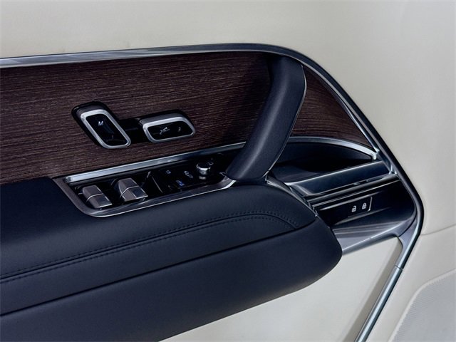 Certified 2023 Land Rover Range Rover Long Wheelbase Autobiography image 20