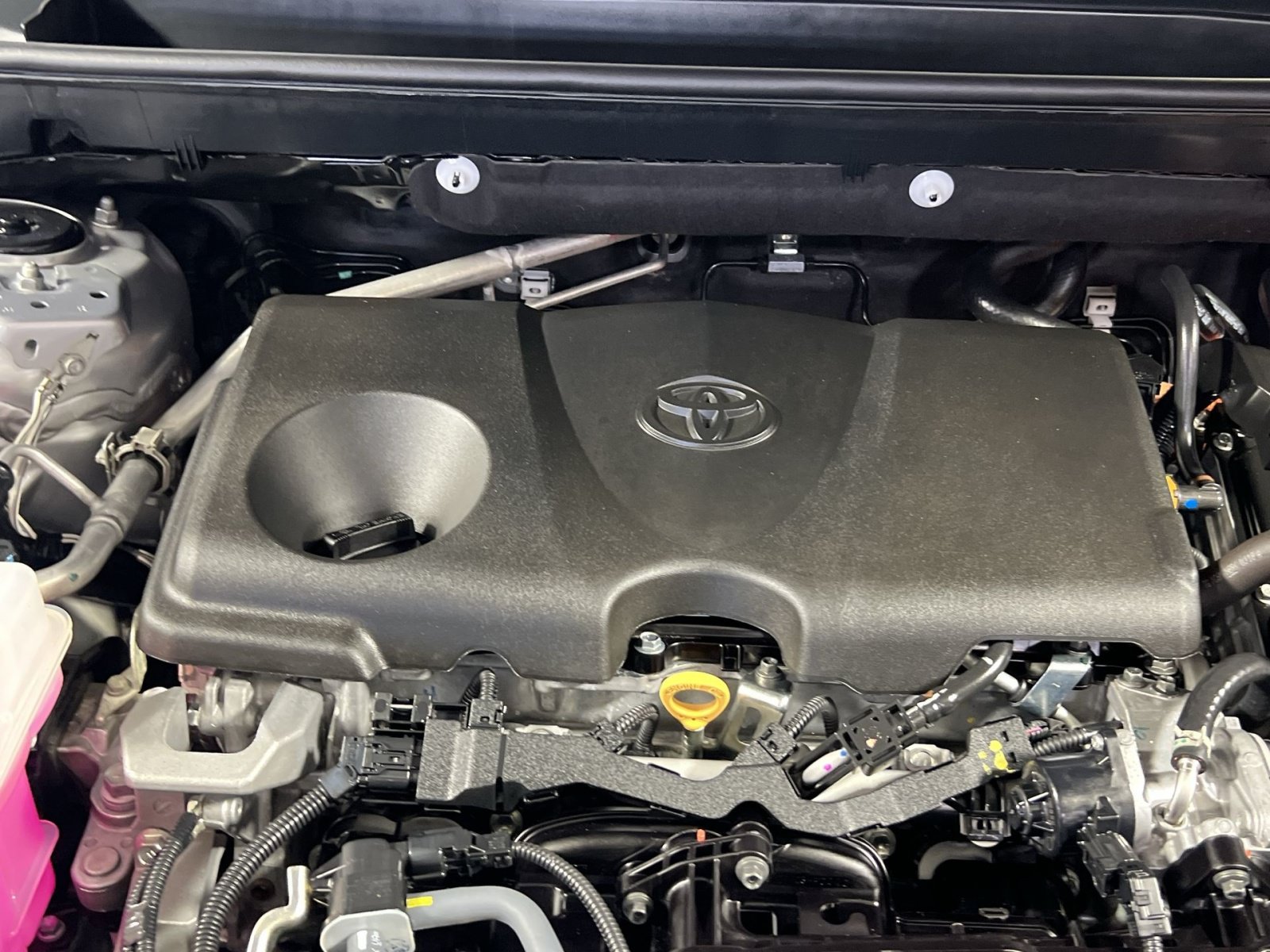 Used 2025 Toyota RAV4 XLE AWD/4WD image 29