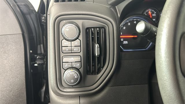 Used 2020 Chevrolet Silverado 1500 Custom w/ Custom Value Package AWD/4WD image 19