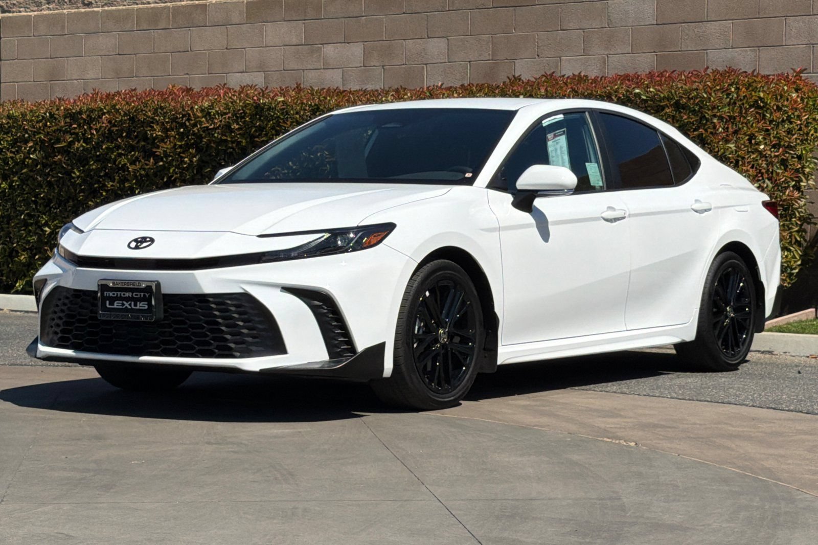 Used 2026 Toyota Camry SE w/ Multimedia Upgrade Package FWD image 8