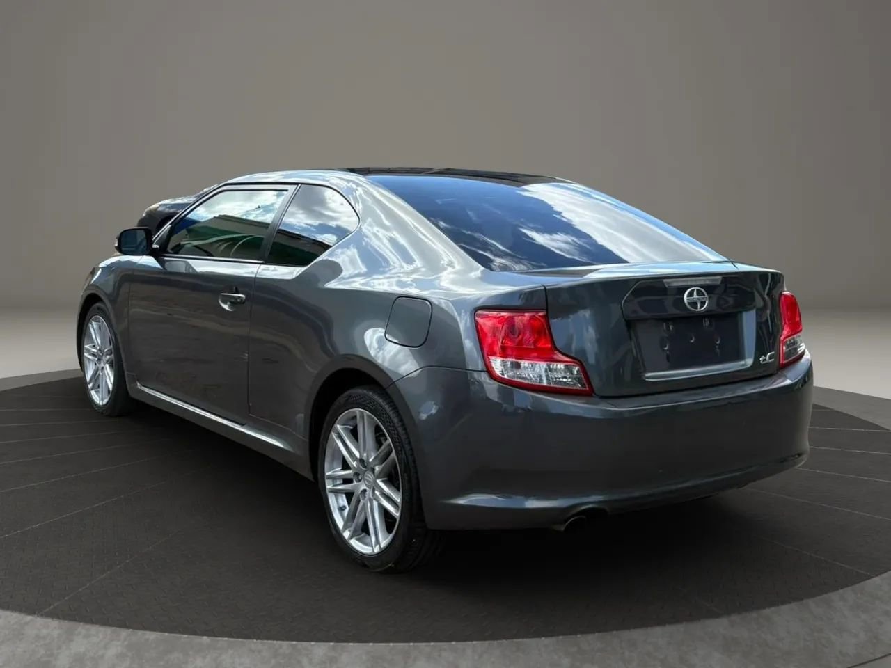 Used 2013 Scion tC FWD image 8