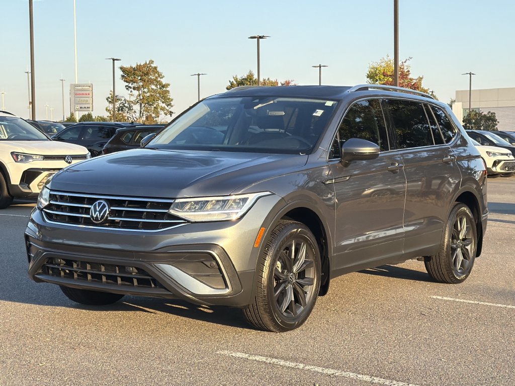 Used 2024 Volkswagen Tiguan SE