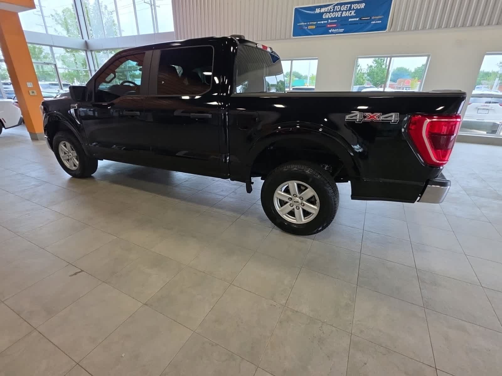 Used 2022 Ford F150 XLT w/ Trailer Tow Package AWD/4WD image 16