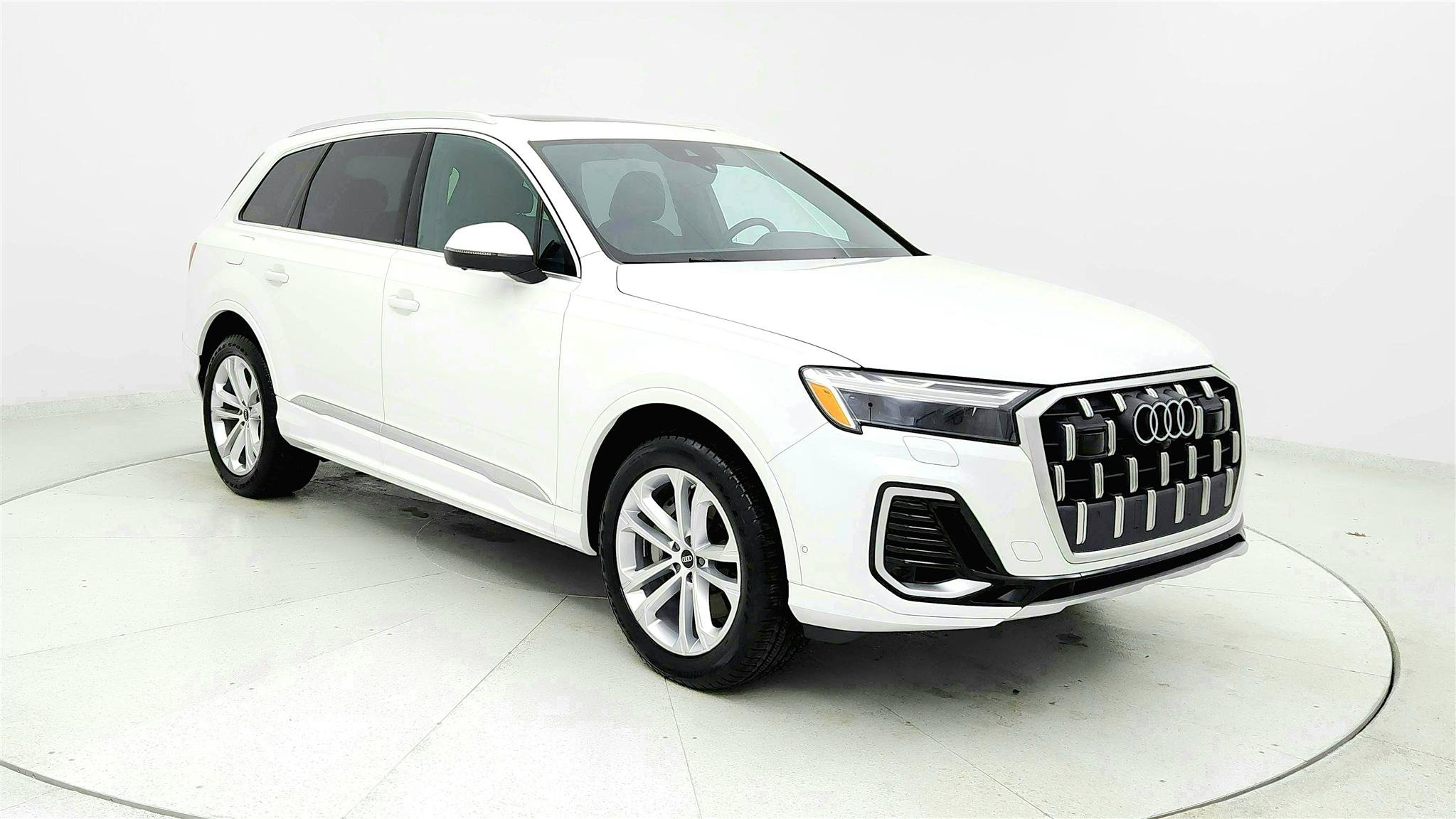 Used 2025 Audi Q7 3.0T Premium Plus AWD/4WD image 7