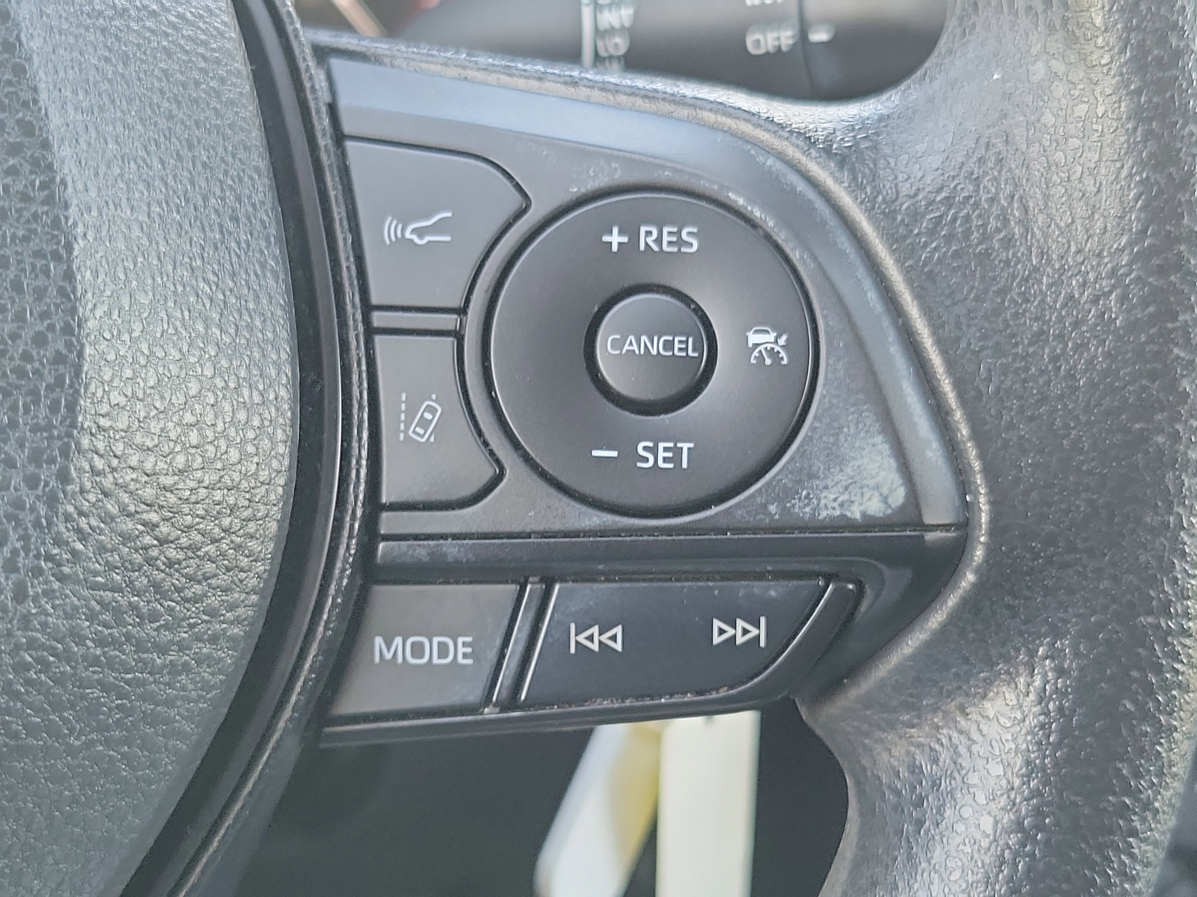 Certified 2023 Toyota RAV4 LE AWD/4WD image 25