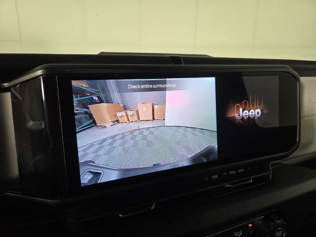 Used 2026 Jeep Gladiator Sport AWD/4WD image 12
