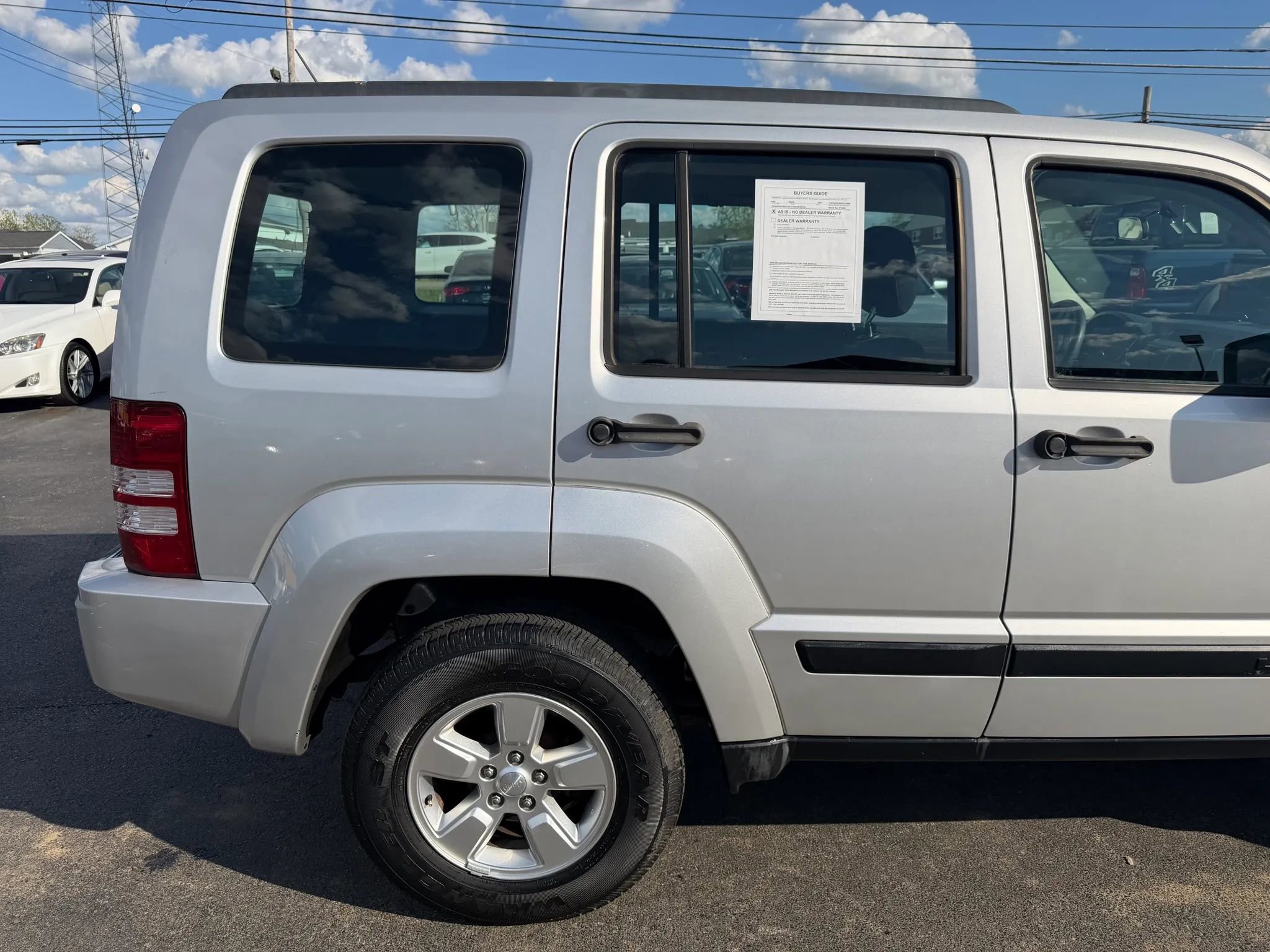 Used 2011 Jeep Liberty Sport AWD/4WD image 40