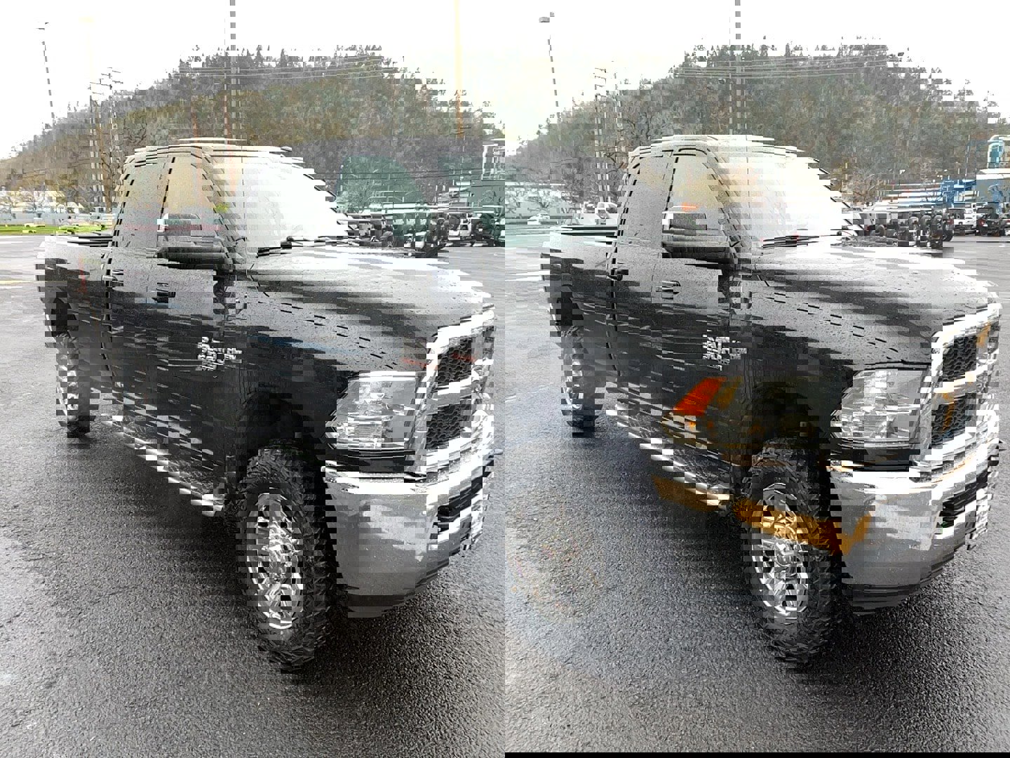 Used 2017 RAM 2500 Tradesman w/ Chrome Appearance Group image 3