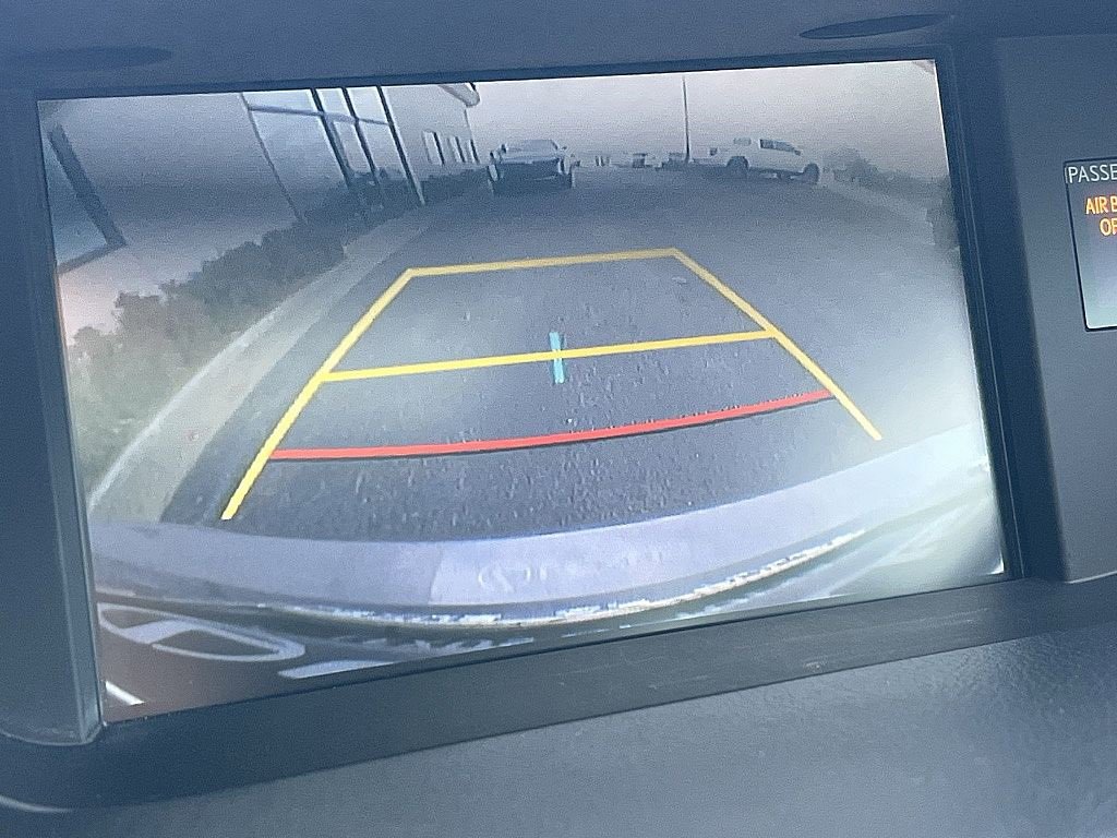 Used 2015 Lexus ES 300h image 17