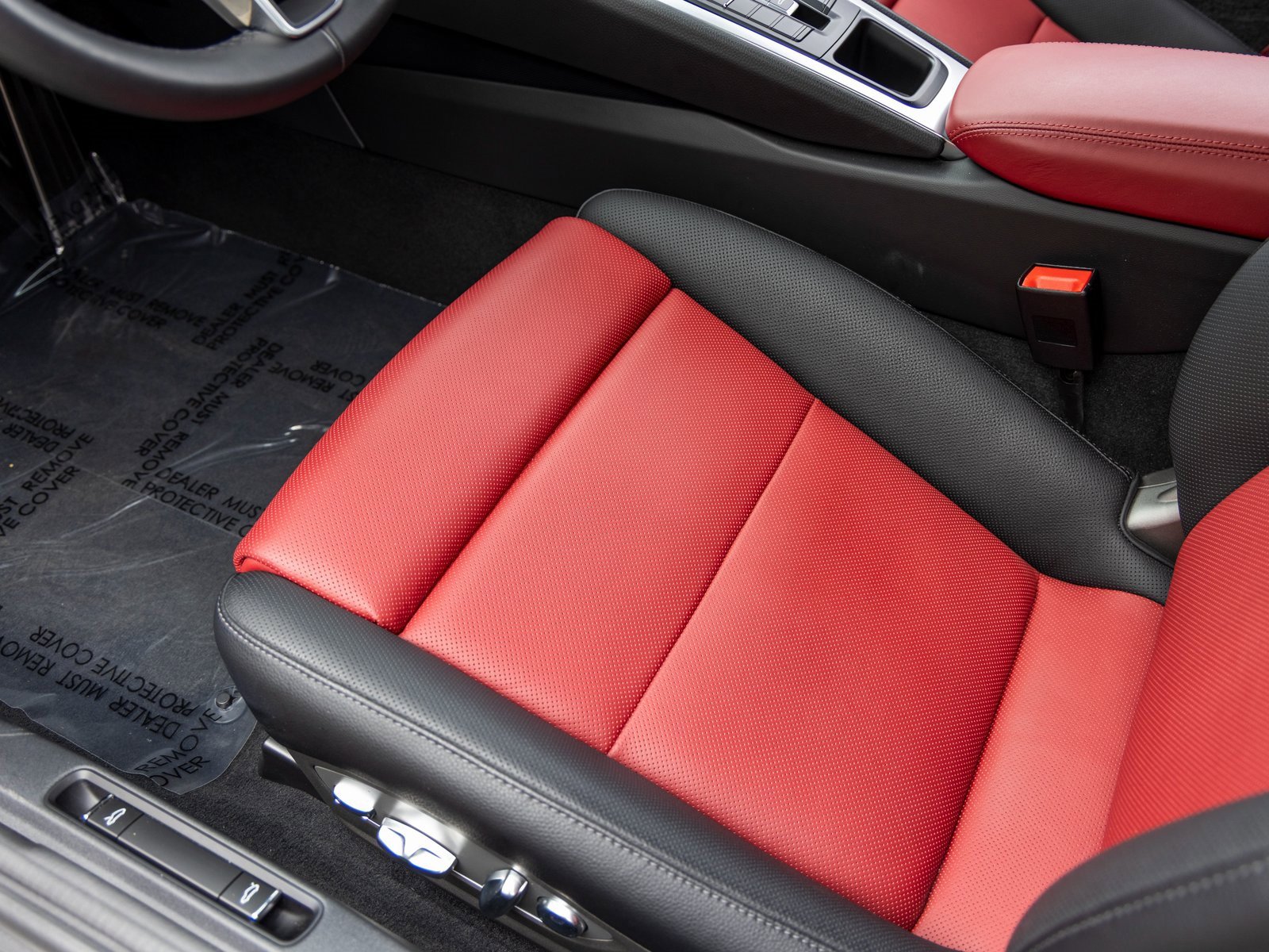 Certified 2025 Porsche 718 Boxster S image 26