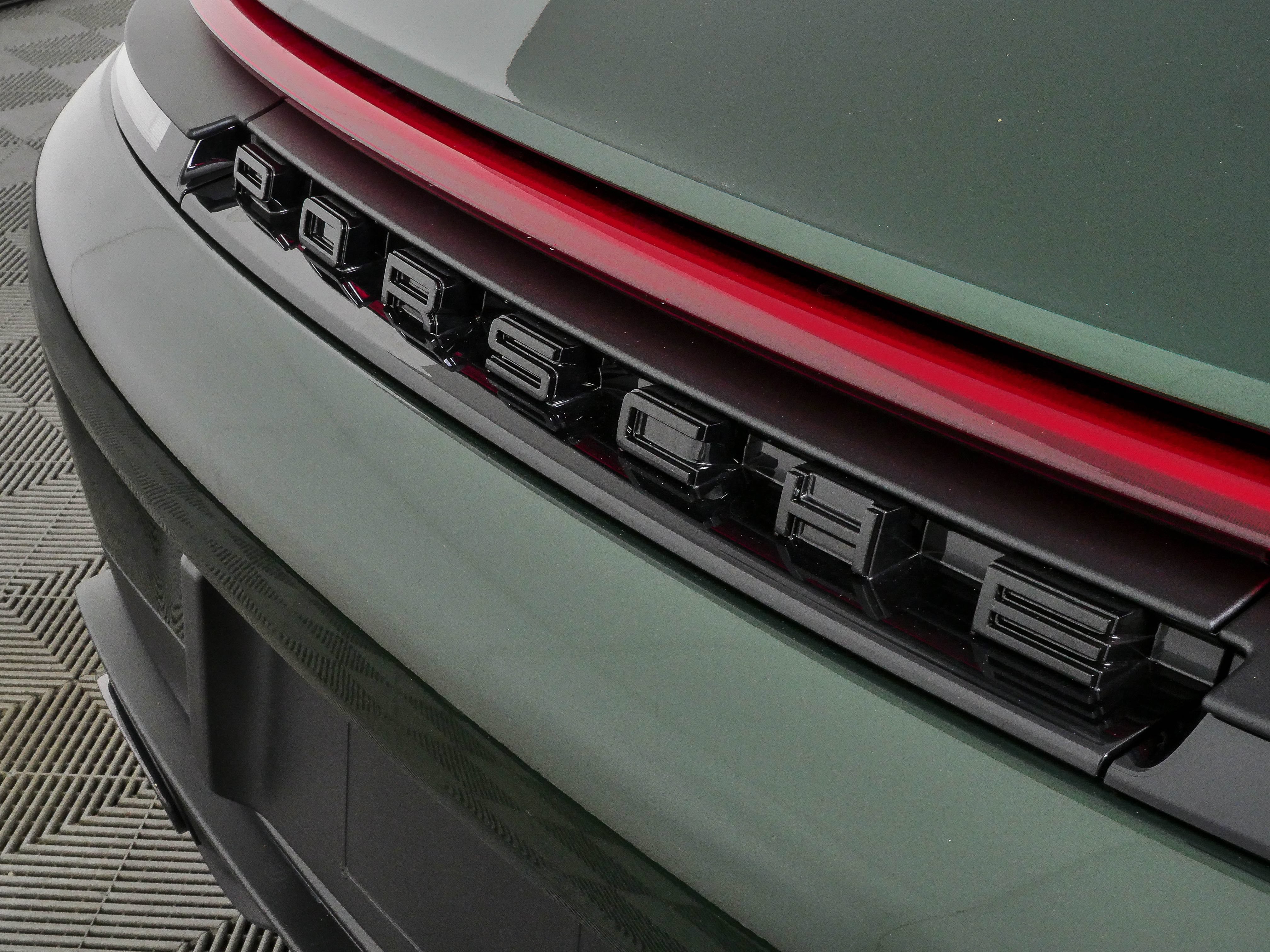 Certified 2026 Porsche 911 Carrera RWD image 35