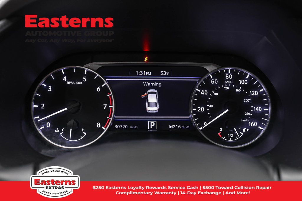 Used 2023 Nissan Sentra SR w/ Midnight Edition Package FWD image 19