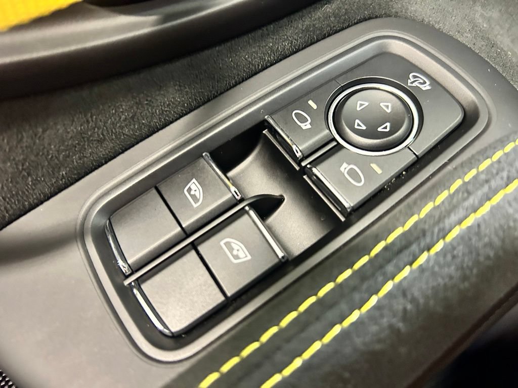 Used 2022 Porsche 718 Cayman GT4 RWD image 10