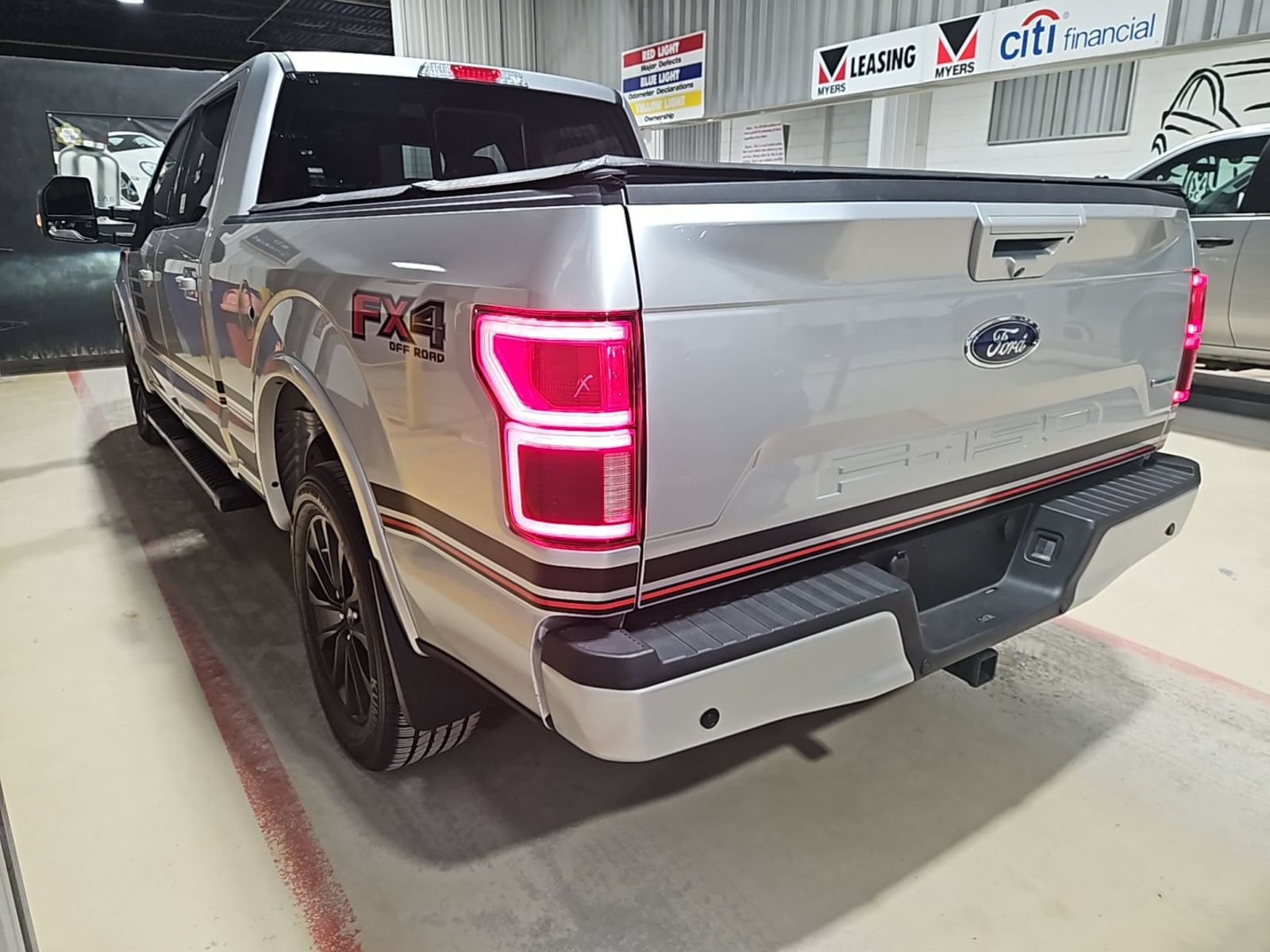 Used 2019 Ford F150 Lariat w/ Equipment Group 502A Luxury AWD/4WD image 6