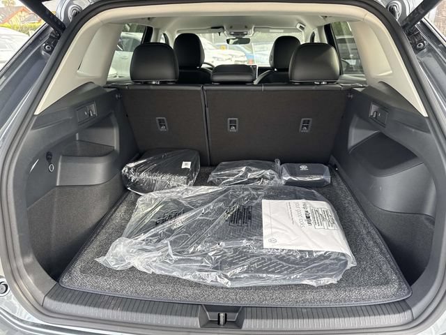 New 2026 Volkswagen Tiguan SE FWD image 5
