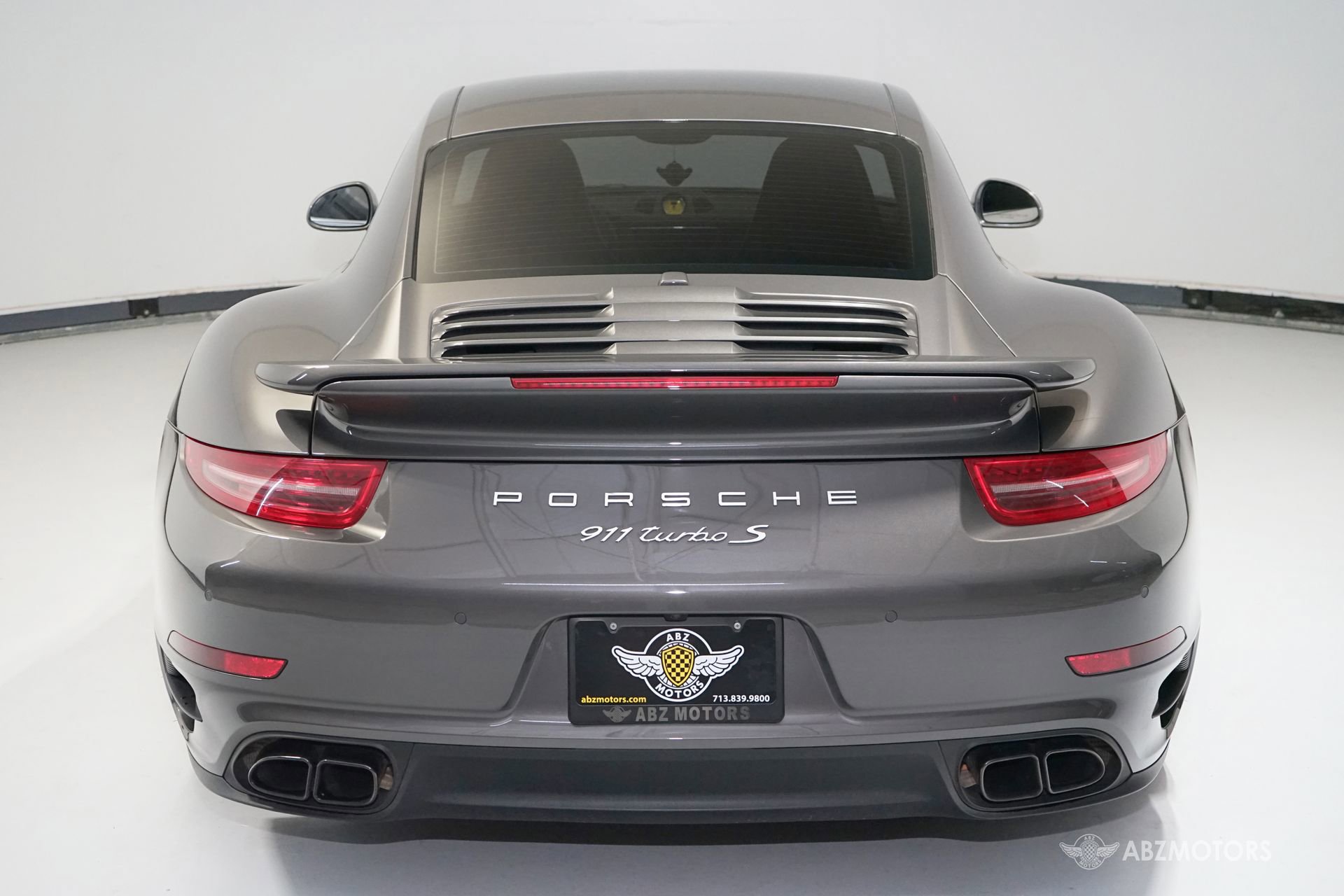 Used 2014 Porsche 911 Turbo S image 7