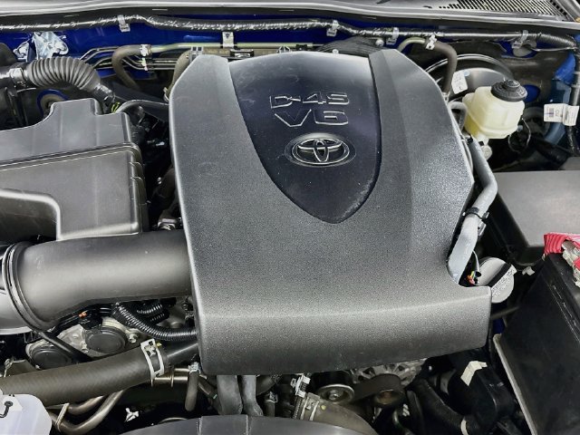 Used 2022 Toyota Tacoma SR5 RWD image 27
