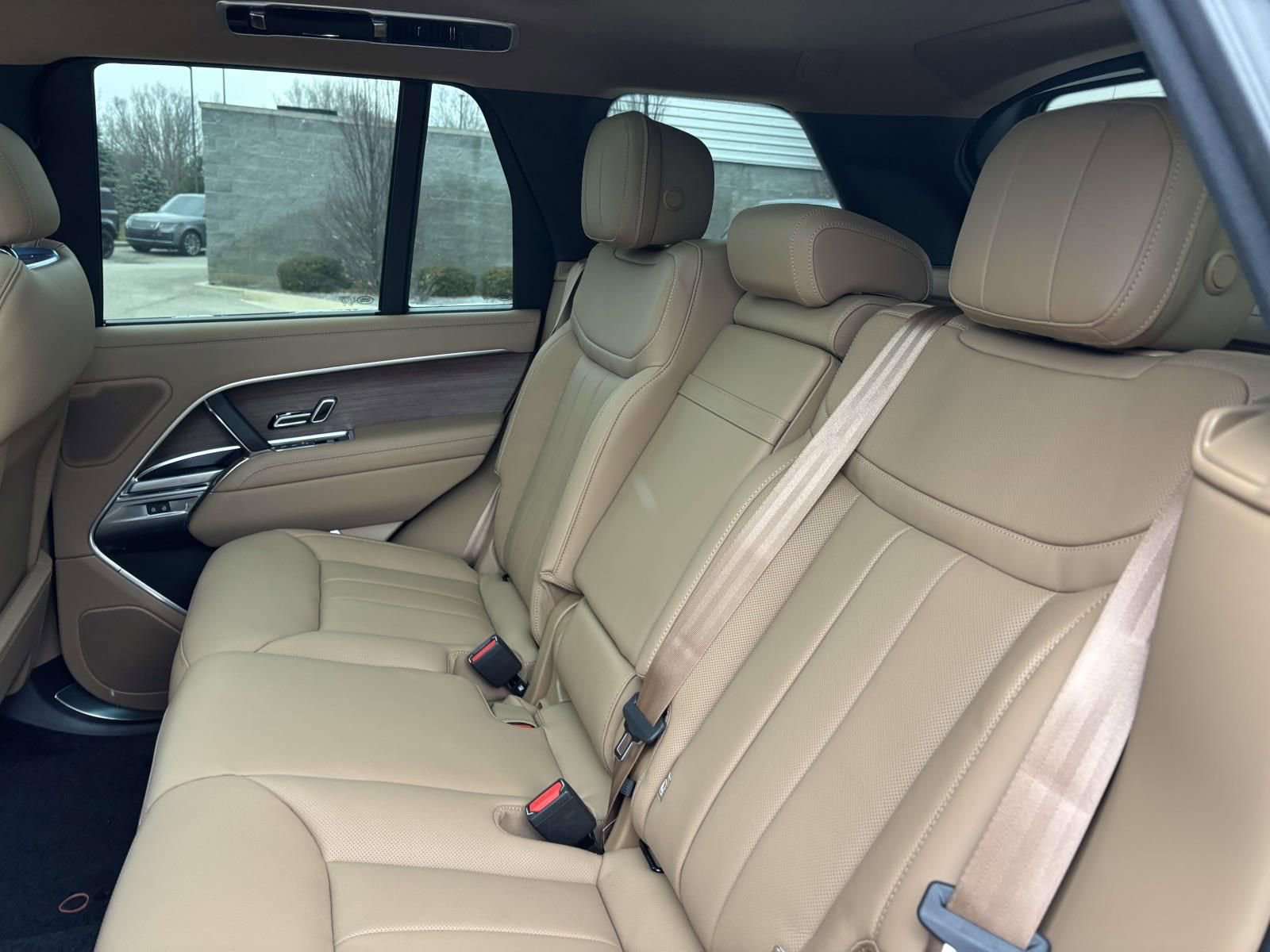 New 2026 Land Rover Range Rover SE image 22